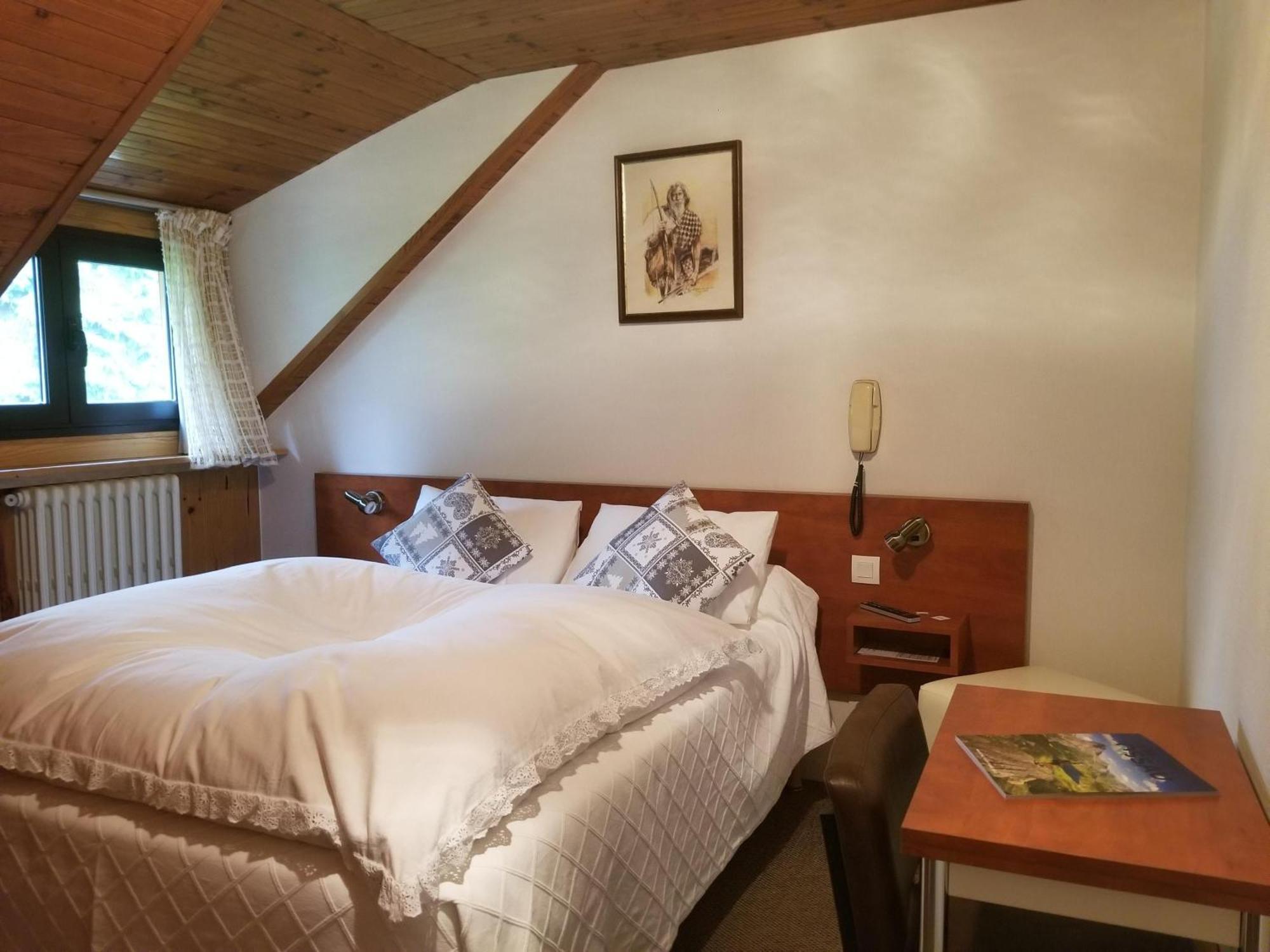 Hotel L'Amoulat กูแร็ต ภายนอก รูปภาพ