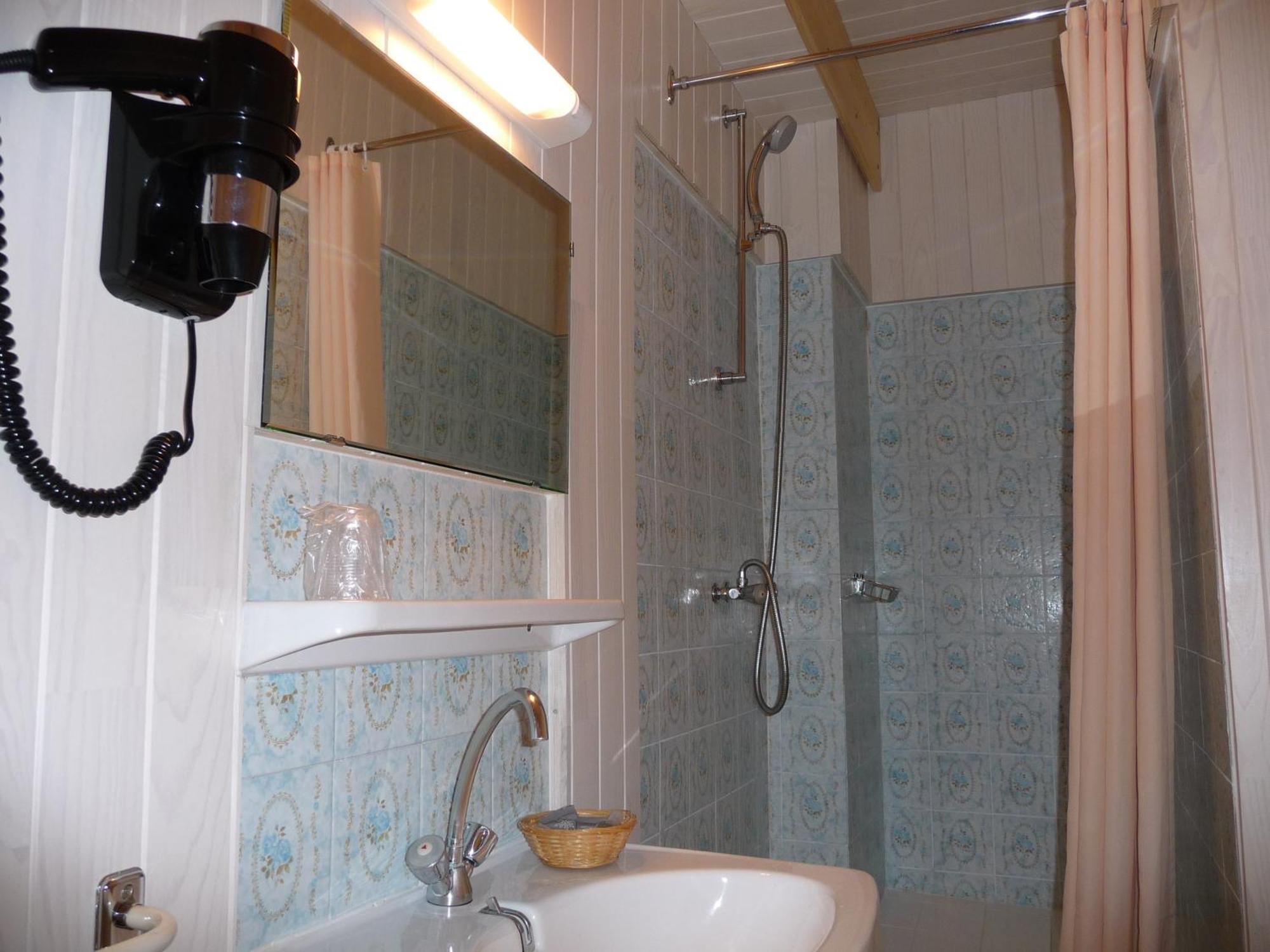 Hotel L'Amoulat กูแร็ต ภายนอก รูปภาพ